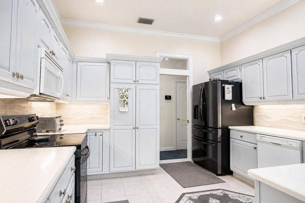 9606 CAMBERLEY CIRCLE, Orlando, FL 32836