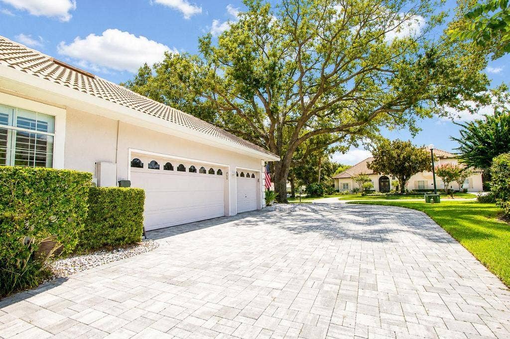 3 Car garage