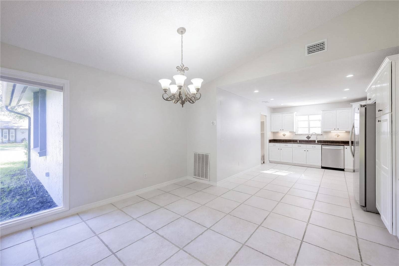 954 NIBLICK DRIVE, Casselberry, FL 32707 Kitchen dinette area