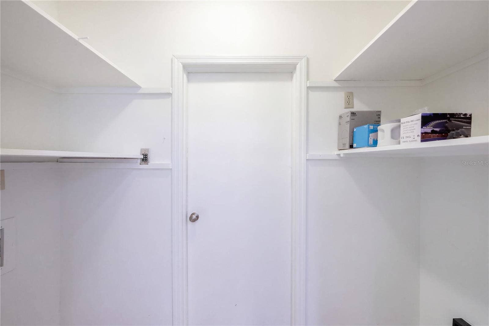 954 NIBLICK DRIVE, Casselberry, FL 32707 Laundry Area off Kitchen