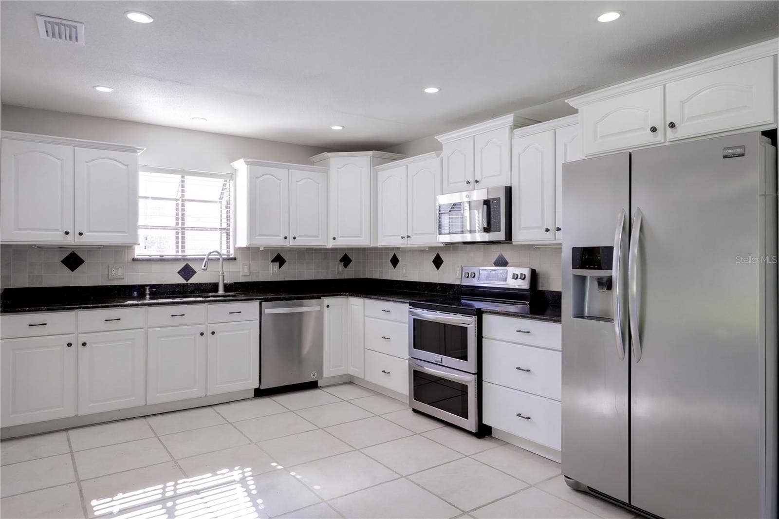 954 NIBLICK DRIVE, Casselberry, FL 32707 Kitchen