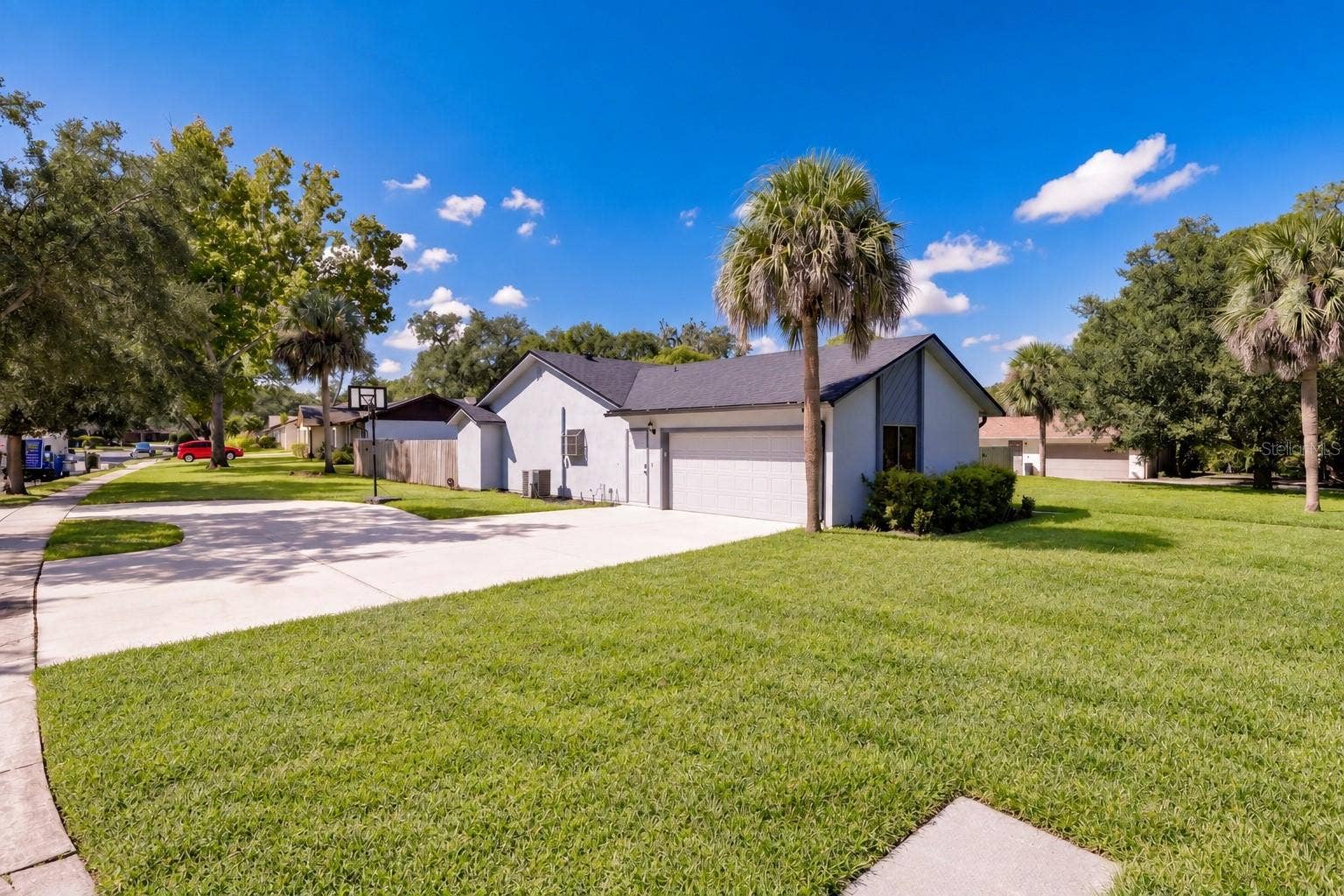 954 NIBLICK DRIVE, Casselberry, FL 32707 Circle driveway with side entry garage