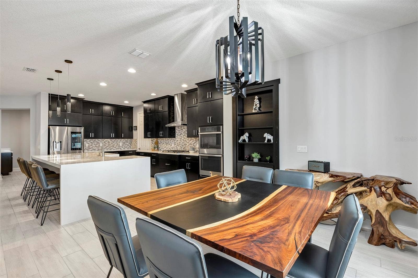1112 HULL ISLAND DRIVE, Oakland, FL 34787
