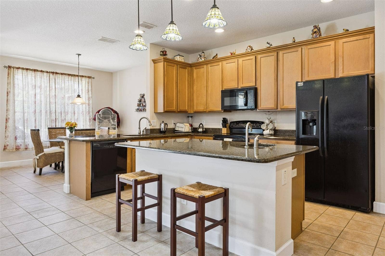 2040 HAWKS LANDING DRIVE, Orlando, FL 32820 2040 HAWKS LANDING DRIVE, Orlando, FL 32820