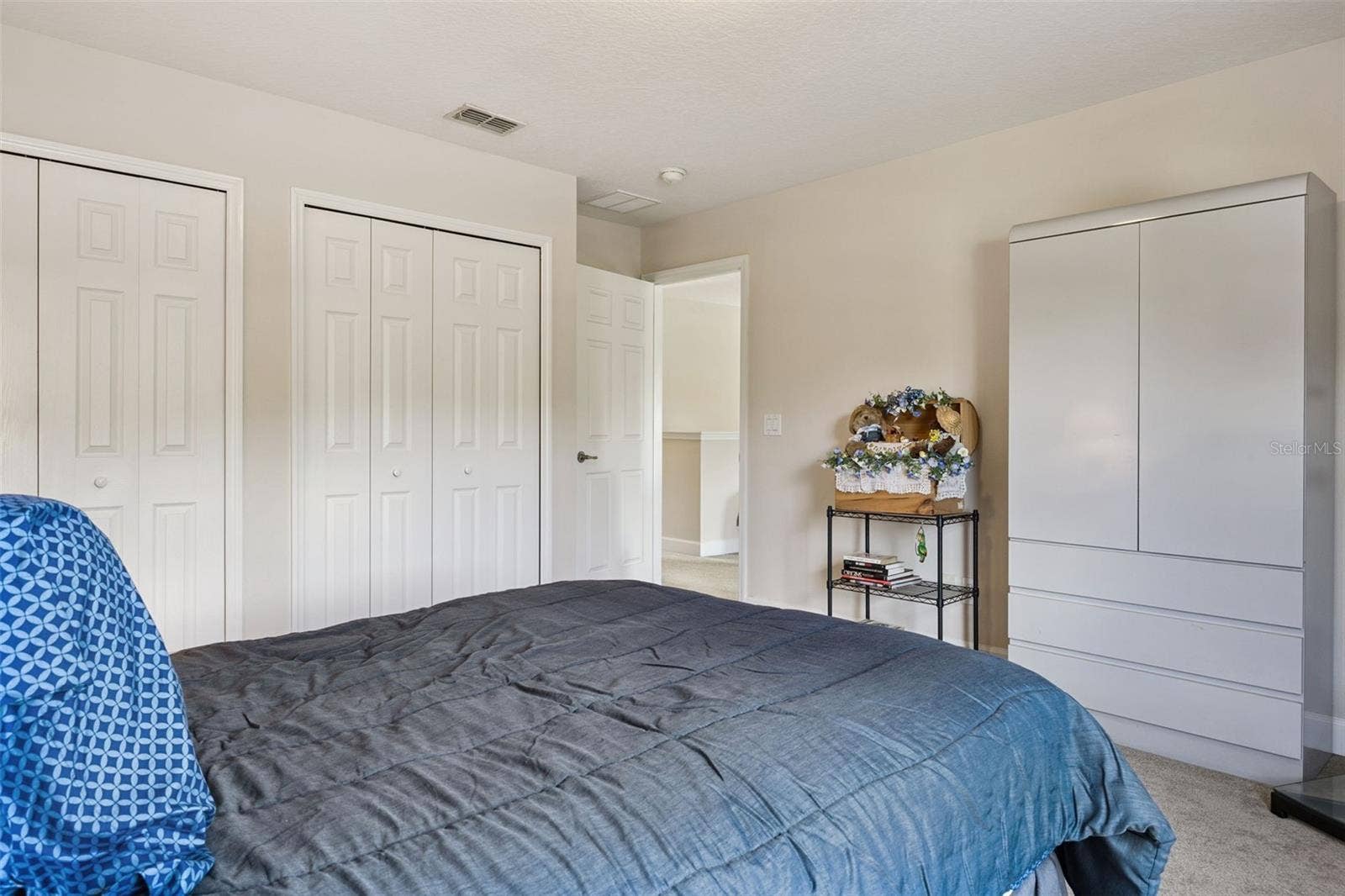 2040 HAWKS LANDING DRIVE, Orlando, FL 32820 2040 HAWKS LANDING DRIVE, Orlando, FL 32820