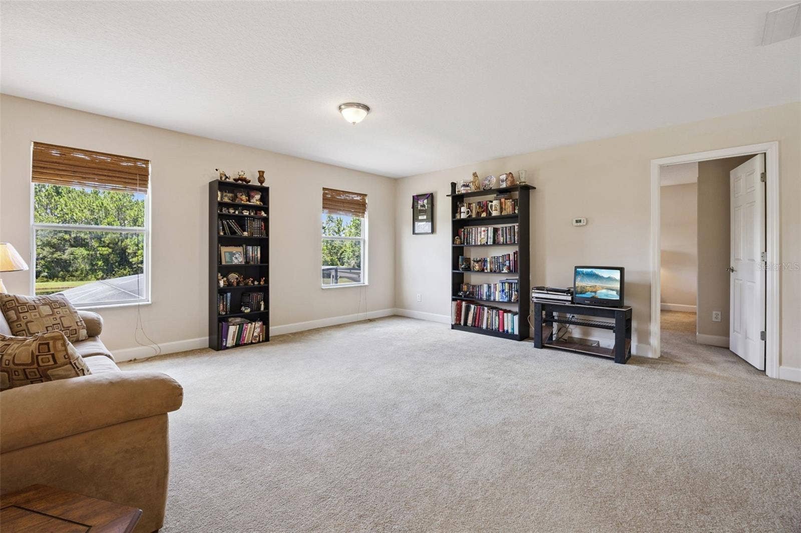 2040 HAWKS LANDING DRIVE, Orlando, FL 32820 2040 HAWKS LANDING DRIVE, Orlando, FL 32820
