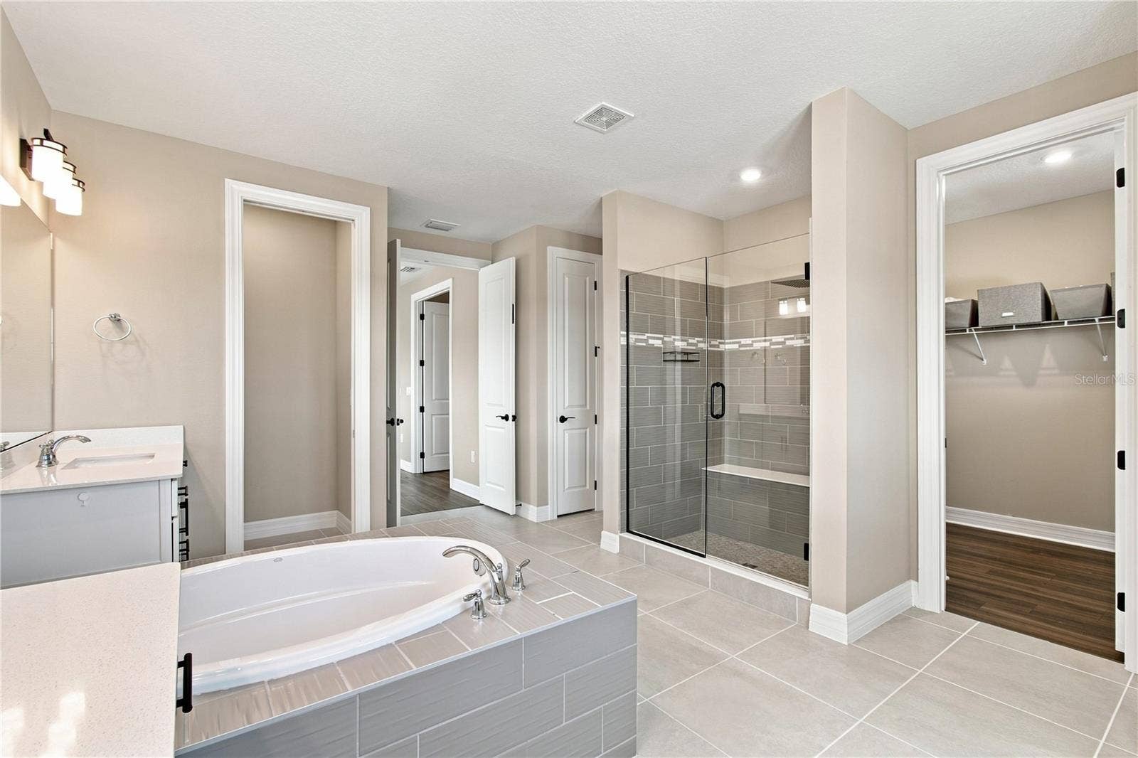 4817 FAIR WINDS COURT, Winter Garden, FL 34787 4817 FAIR WINDS COURT, Winter Garden, FL 34787