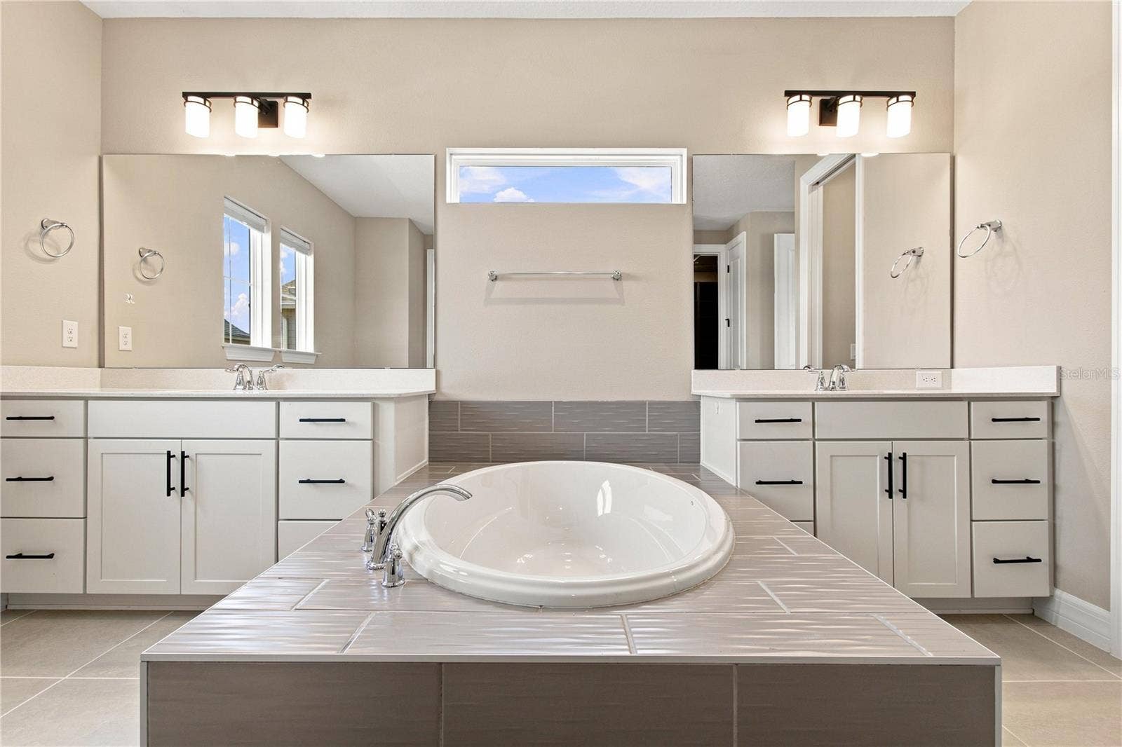 4817 FAIR WINDS COURT, Winter Garden, FL 34787 4817 FAIR WINDS COURT, Winter Garden, FL 34787