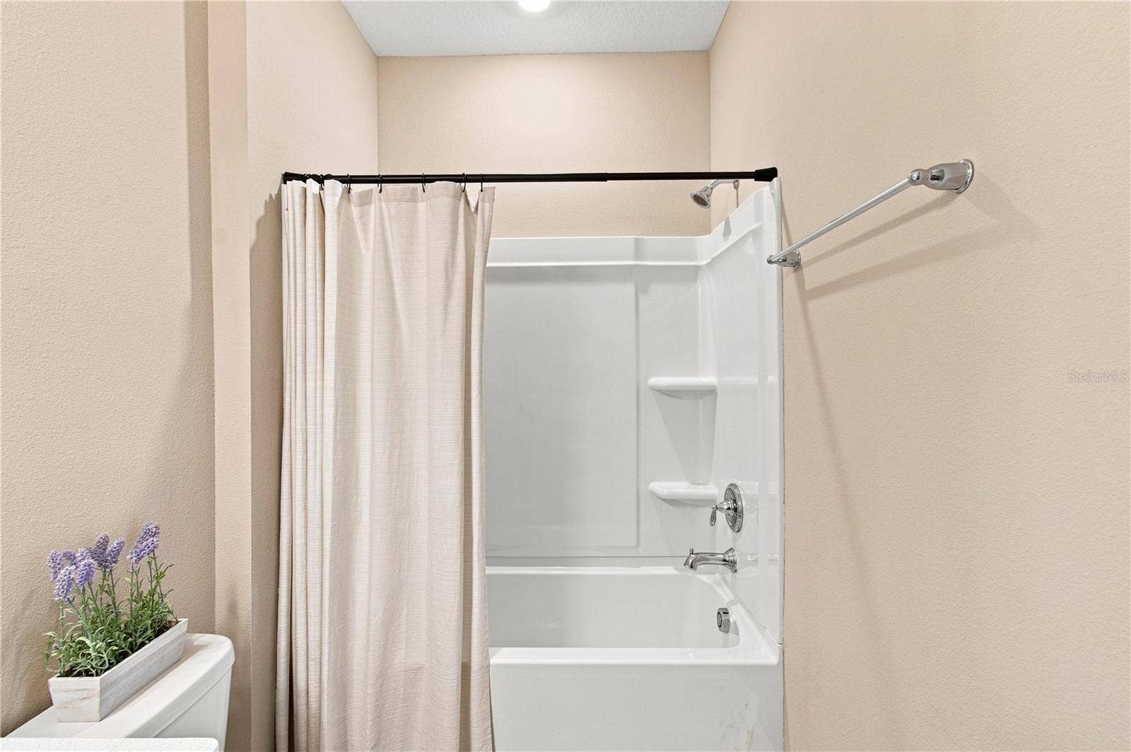 4817 FAIR WINDS COURT, Winter Garden, FL 34787 4817 FAIR WINDS COURT, Winter Garden, FL 34787