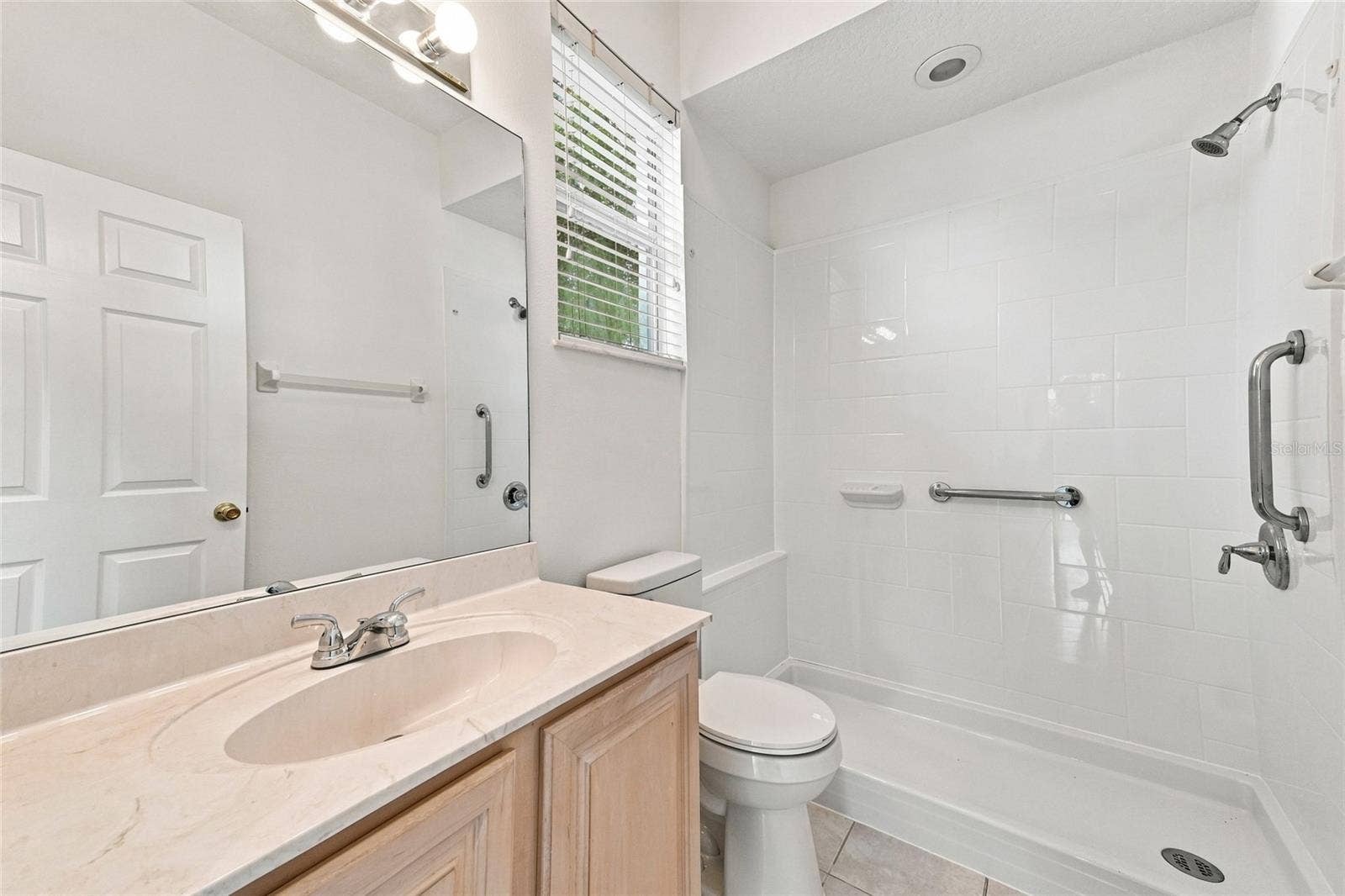 10008 CANOPY TREE COURT, Orlando, FL 32836 Bathroom
