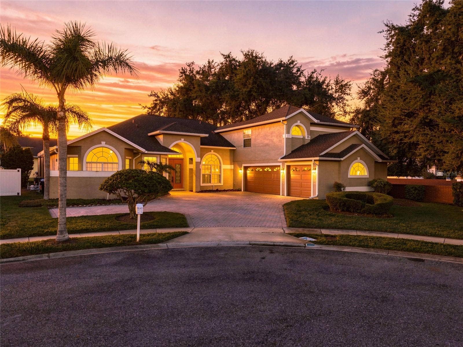 10008 CANOPY TREE COURT, Orlando, FL 32836 Night View