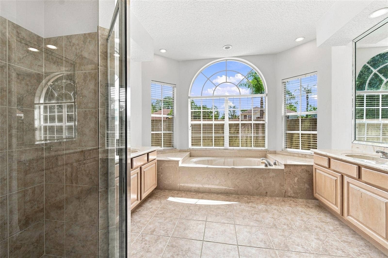 10008 CANOPY TREE COURT, Orlando, FL 32836 Master Bathroom