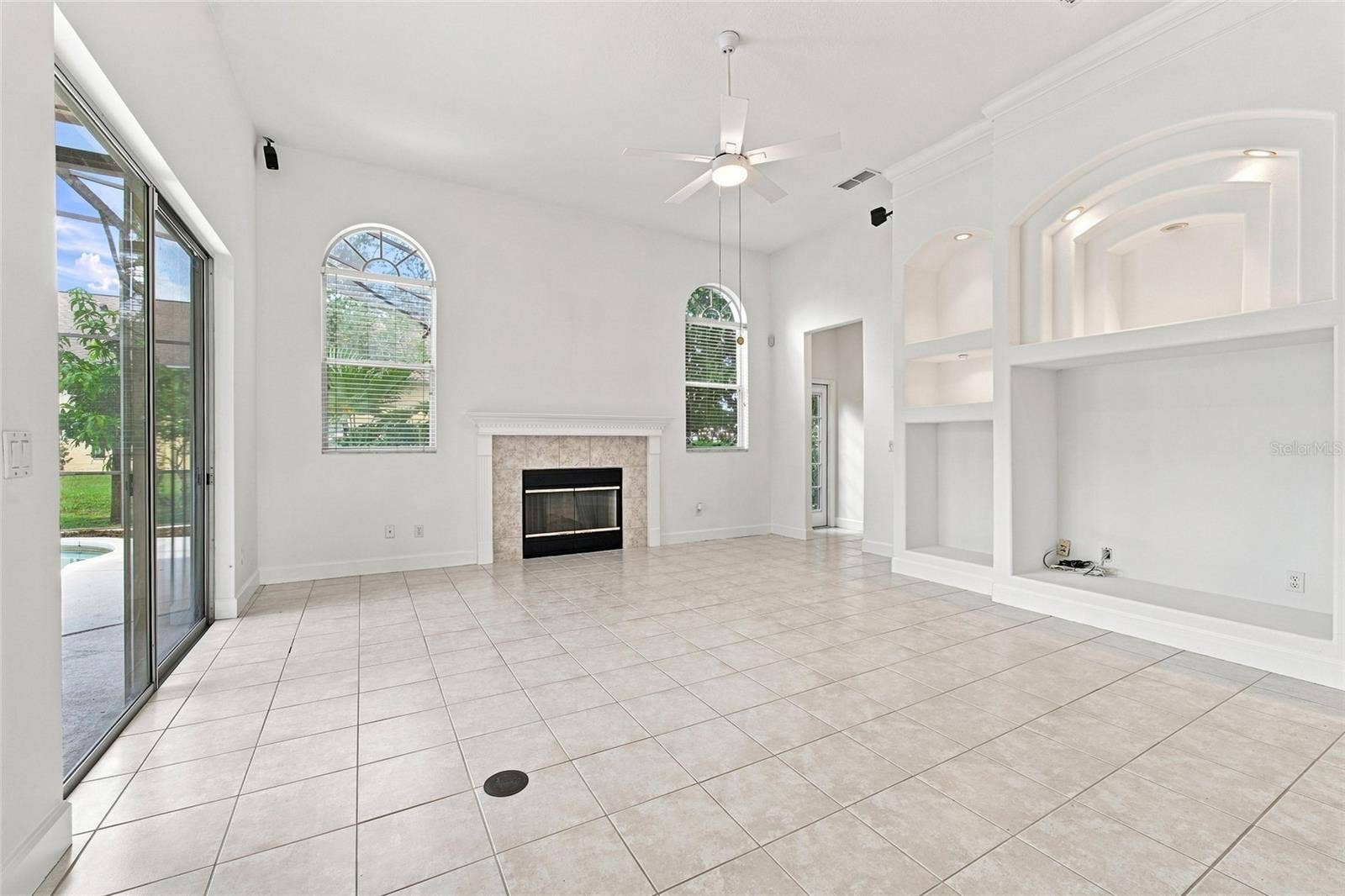 10008 CANOPY TREE COURT, Orlando, FL 32836 Family Room
