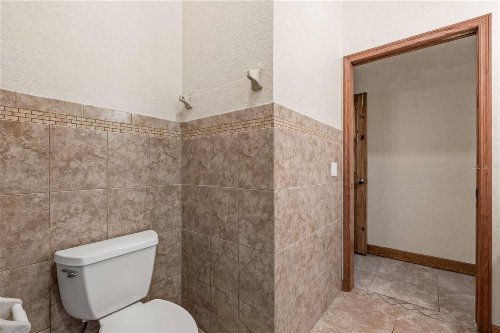 1685 MANOR WAY, Deland, FL 32720 1685 MANOR WAY, Deland, FL 32720