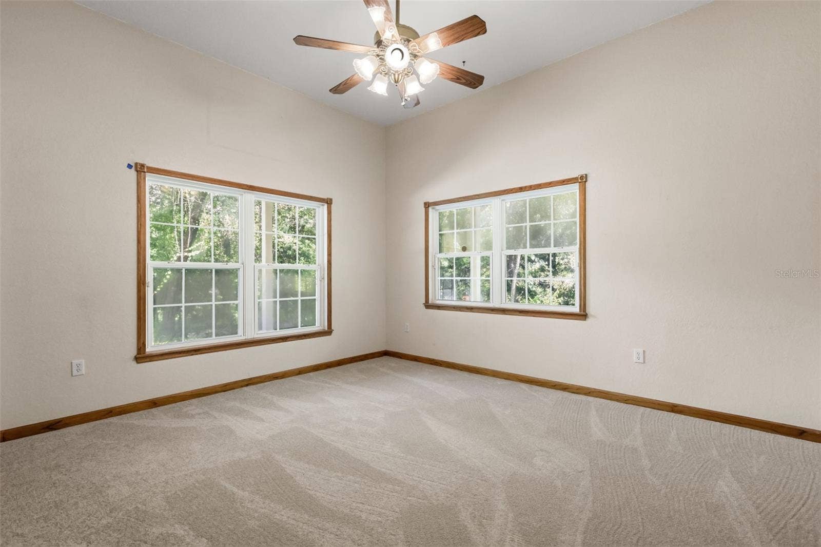 1685 MANOR WAY, Deland, FL 32720 1685 MANOR WAY, Deland, FL 32720