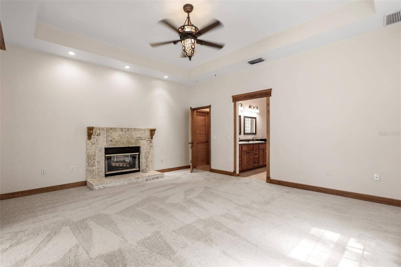 1685 MANOR WAY, Deland, FL 32720 1685 MANOR WAY, Deland, FL 32720