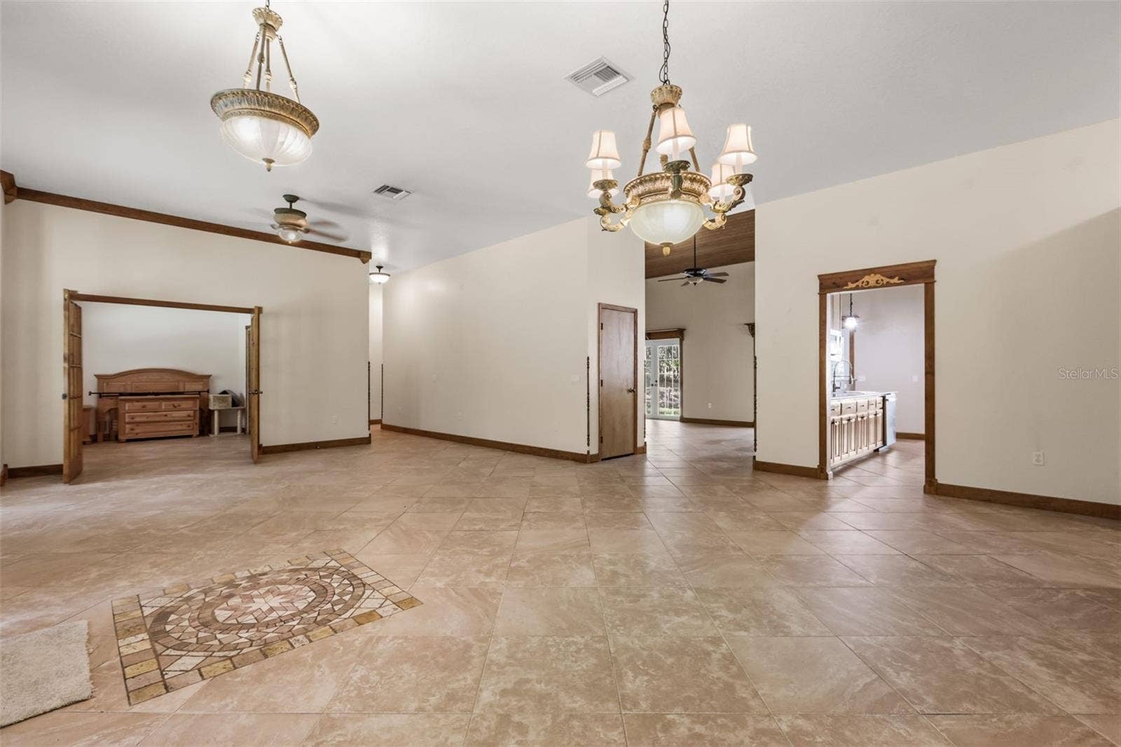 1685 MANOR WAY, Deland, FL 32720 1685 MANOR WAY, Deland, FL 32720