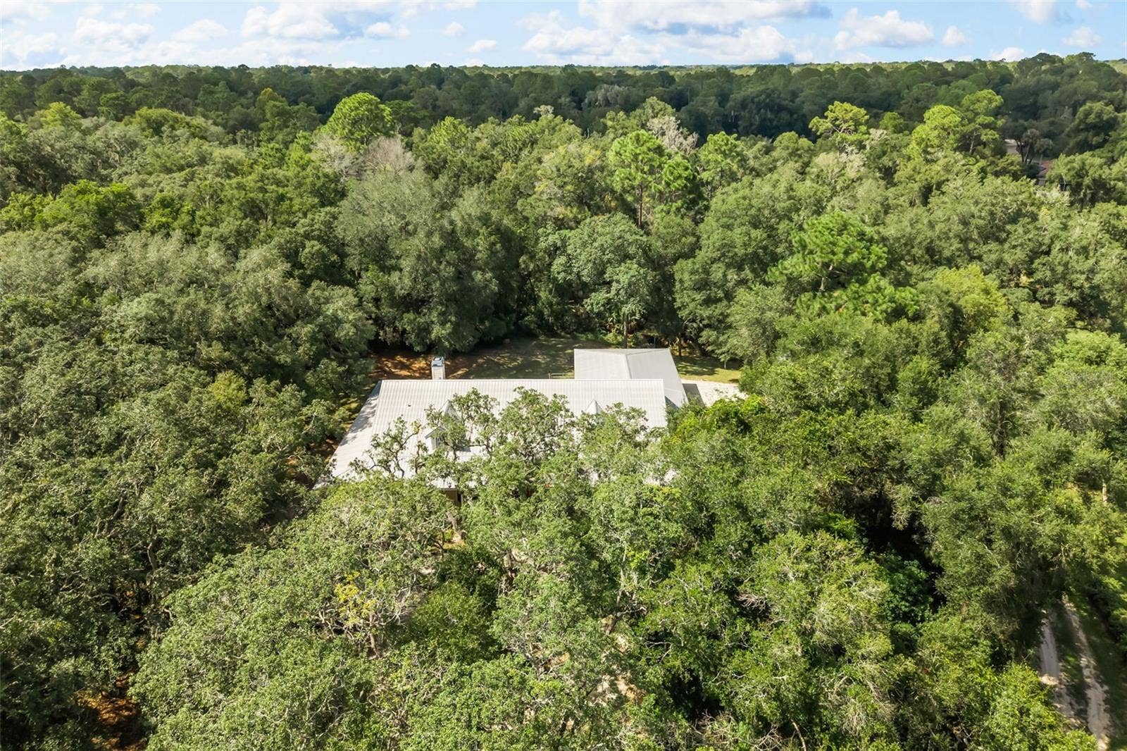 1685 MANOR WAY, Deland, FL 32720 1685 MANOR WAY, Deland, FL 32720