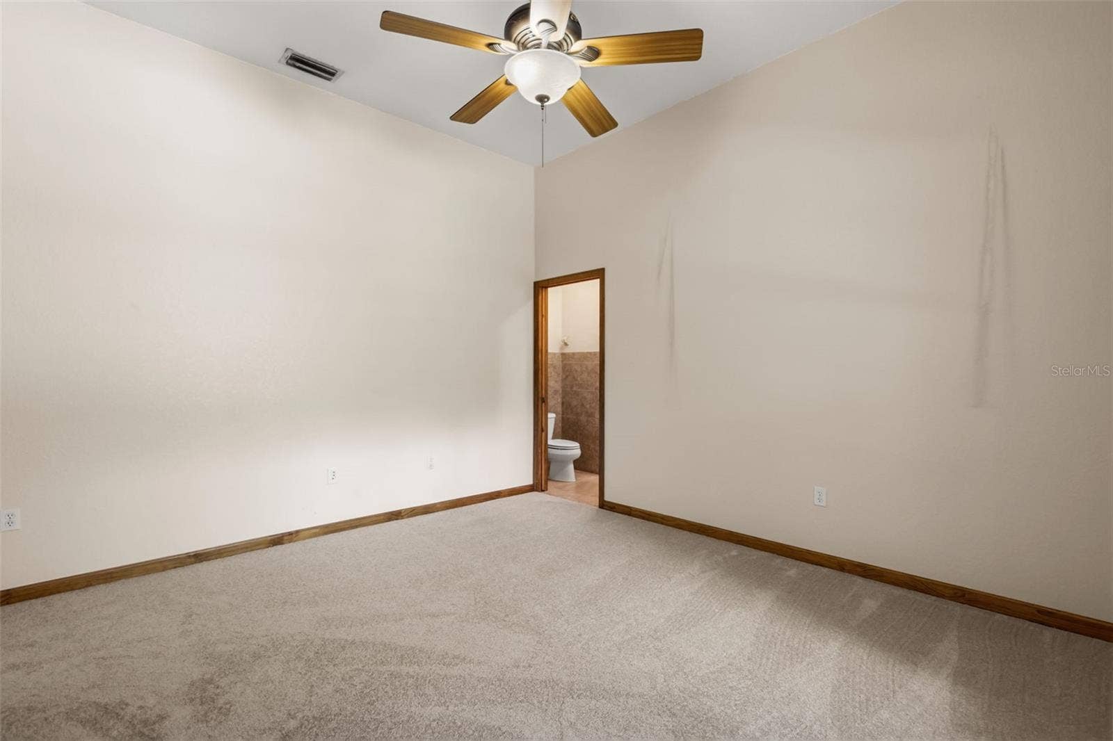 1685 MANOR WAY, Deland, FL 32720 1685 MANOR WAY, Deland, FL 32720