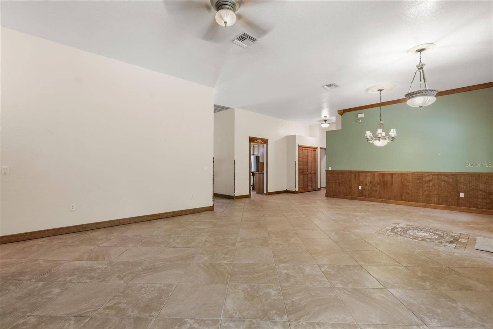 1685 MANOR WAY, Deland, FL 32720 1685 MANOR WAY, Deland, FL 32720