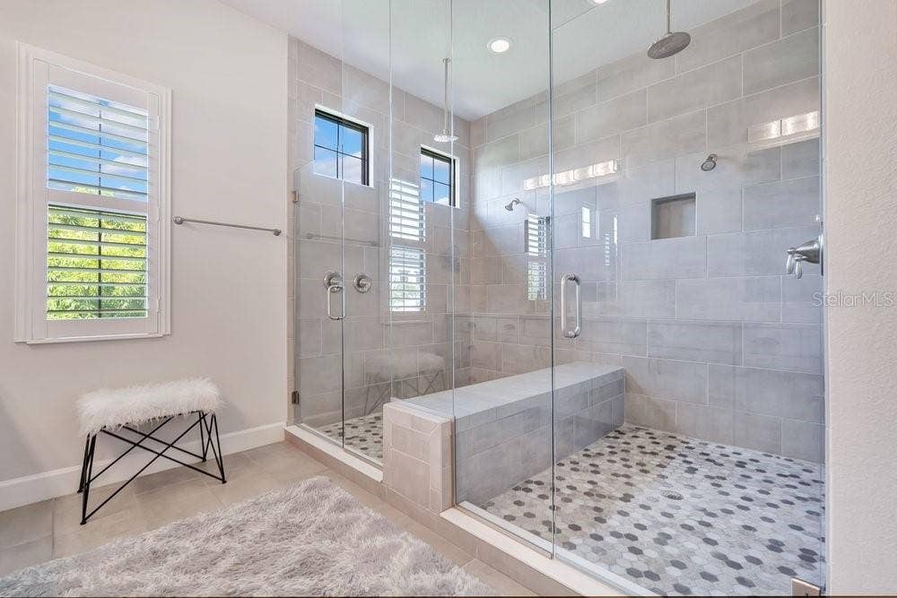 Spa like double shower