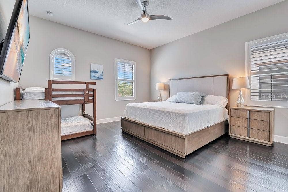 Bedroom suite #2