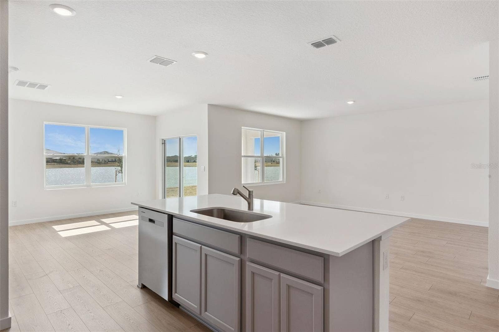 1024 CHAMPION RIDGE DRIVE, Daytona Beach, FL 32124