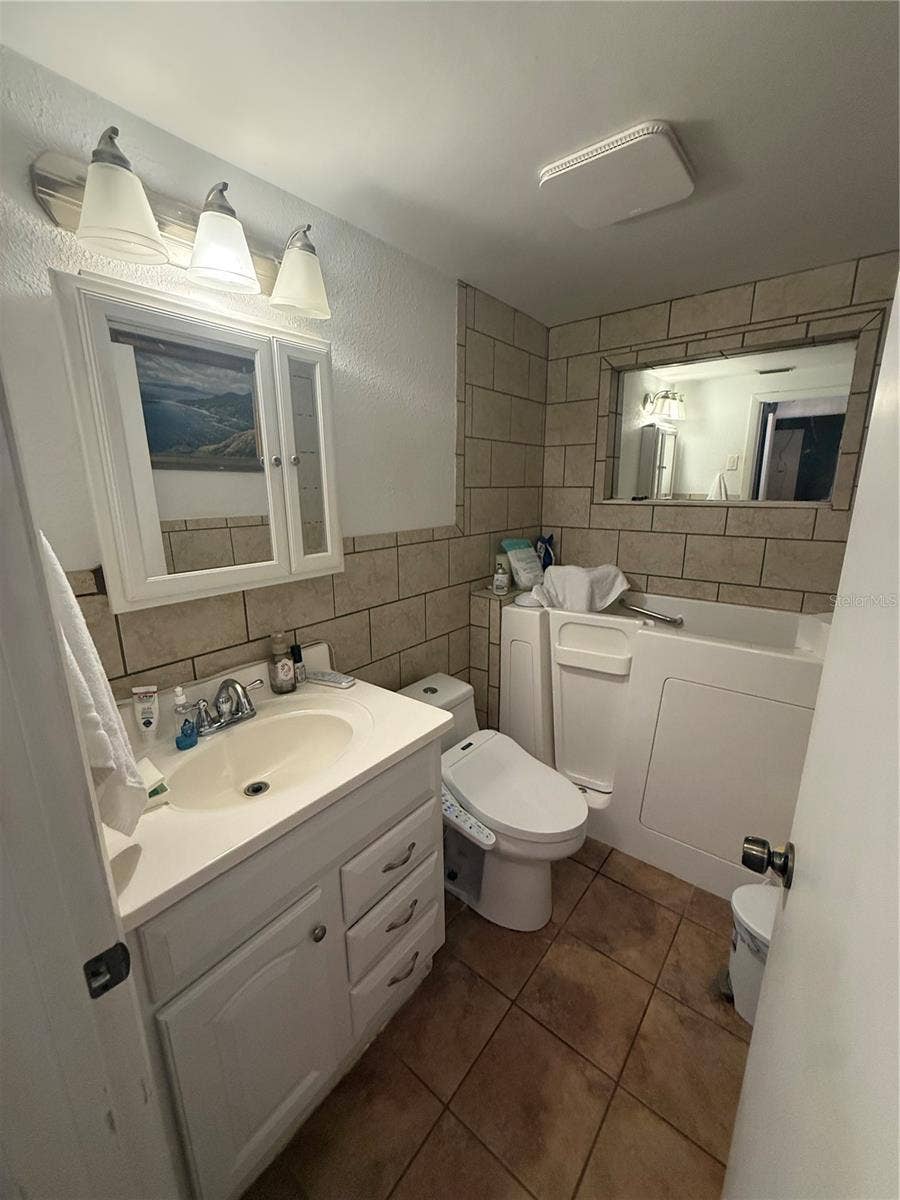 1650 AQUA LANE, Holiday, FL 34691 1650 AQUA LANE, Holiday, FL 34691