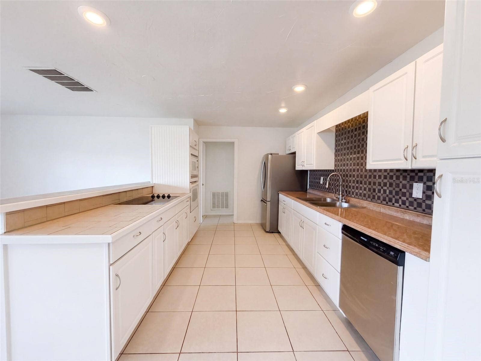 124 SAN BENITO AVENUE, North Port, FL 34287 124 SAN BENITO AVENUE, North Port, FL 34287