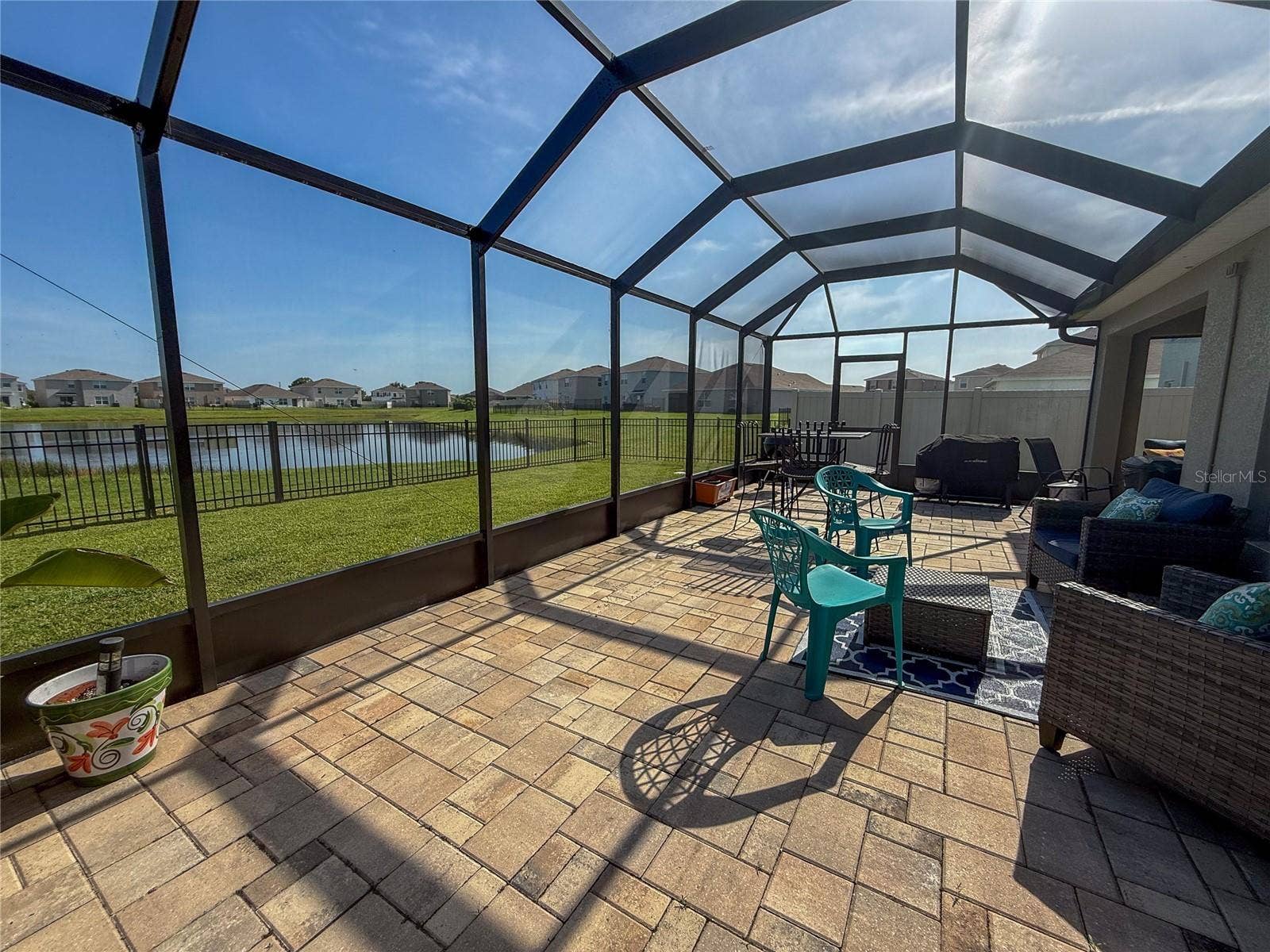 4120 QUIET RAIN COURT, Palmetto, FL 34221 FULLY SCREENED IN PATIO