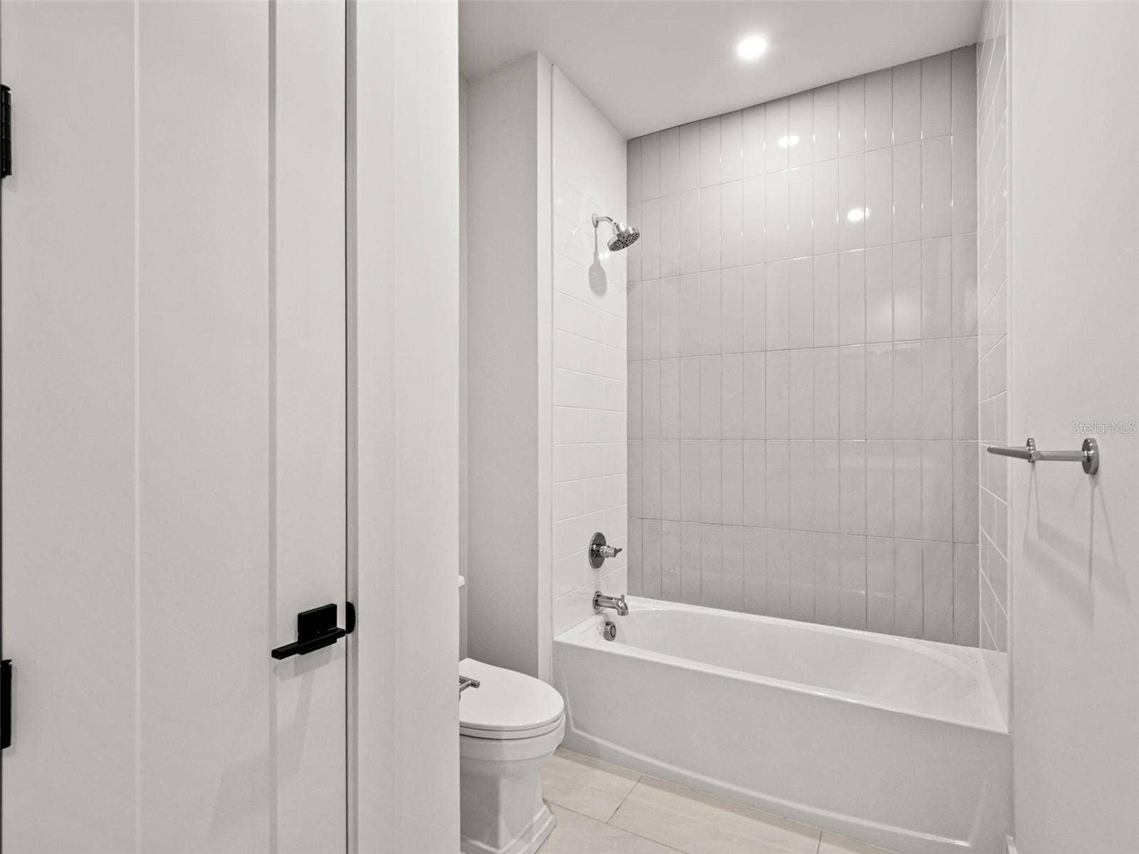 1320 CLOVERLAWN AVENUE, Orlando, FL 32806 1320 CLOVERLAWN AVENUE, Orlando, FL 32806