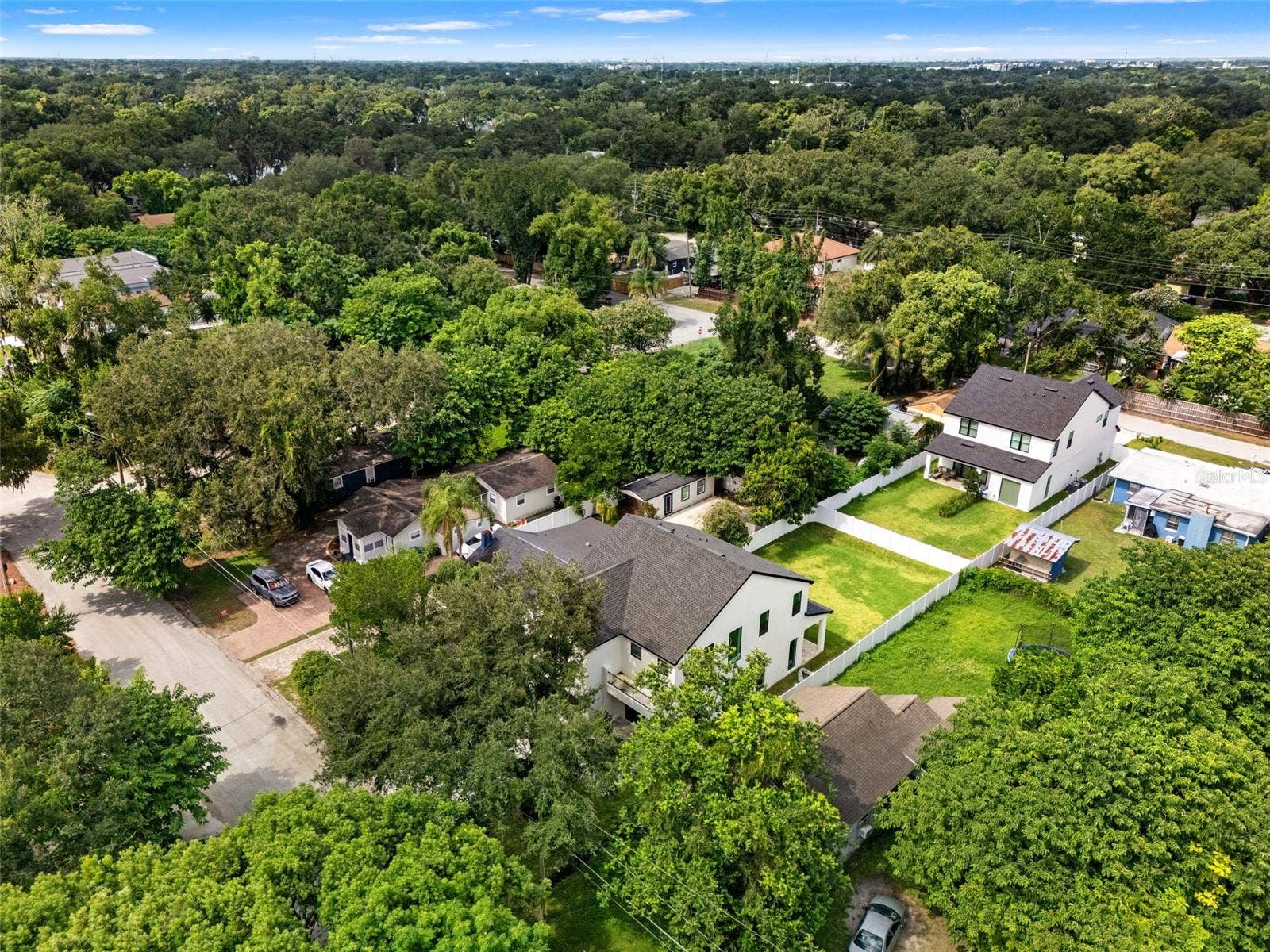 1320 CLOVERLAWN AVENUE, Orlando, FL 32806 1320 CLOVERLAWN AVENUE, Orlando, FL 32806
