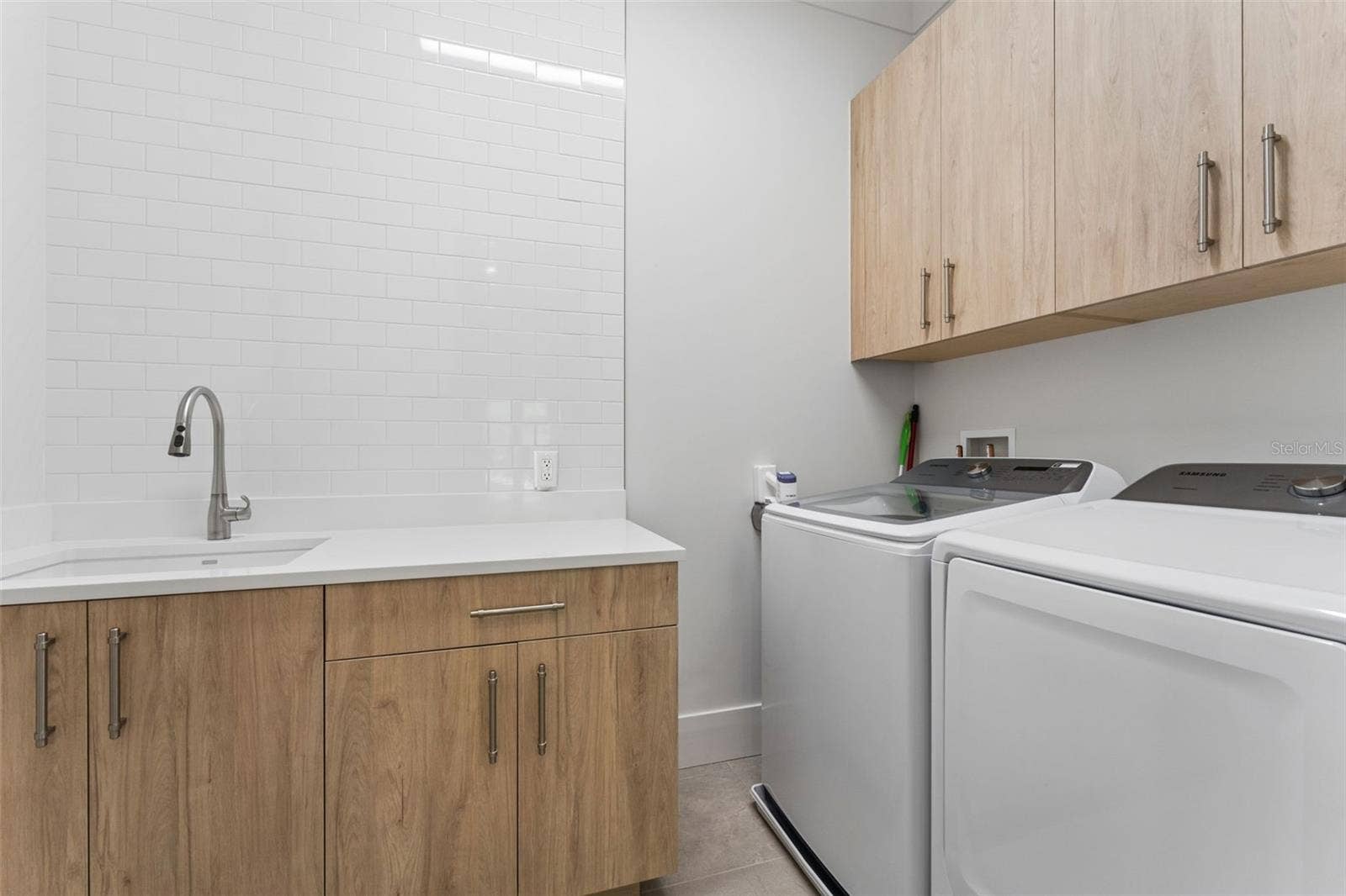 276 DETMAR DRIVE, Winter Park, FL 32789 Upstairs laundry