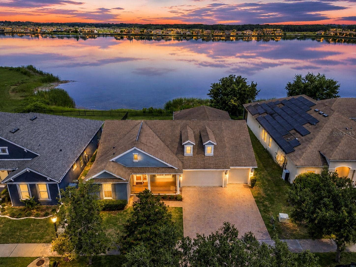 589 BLUE CYPRESS DRIVE, Groveland, FL 34736 Lakefront Lifestyle.