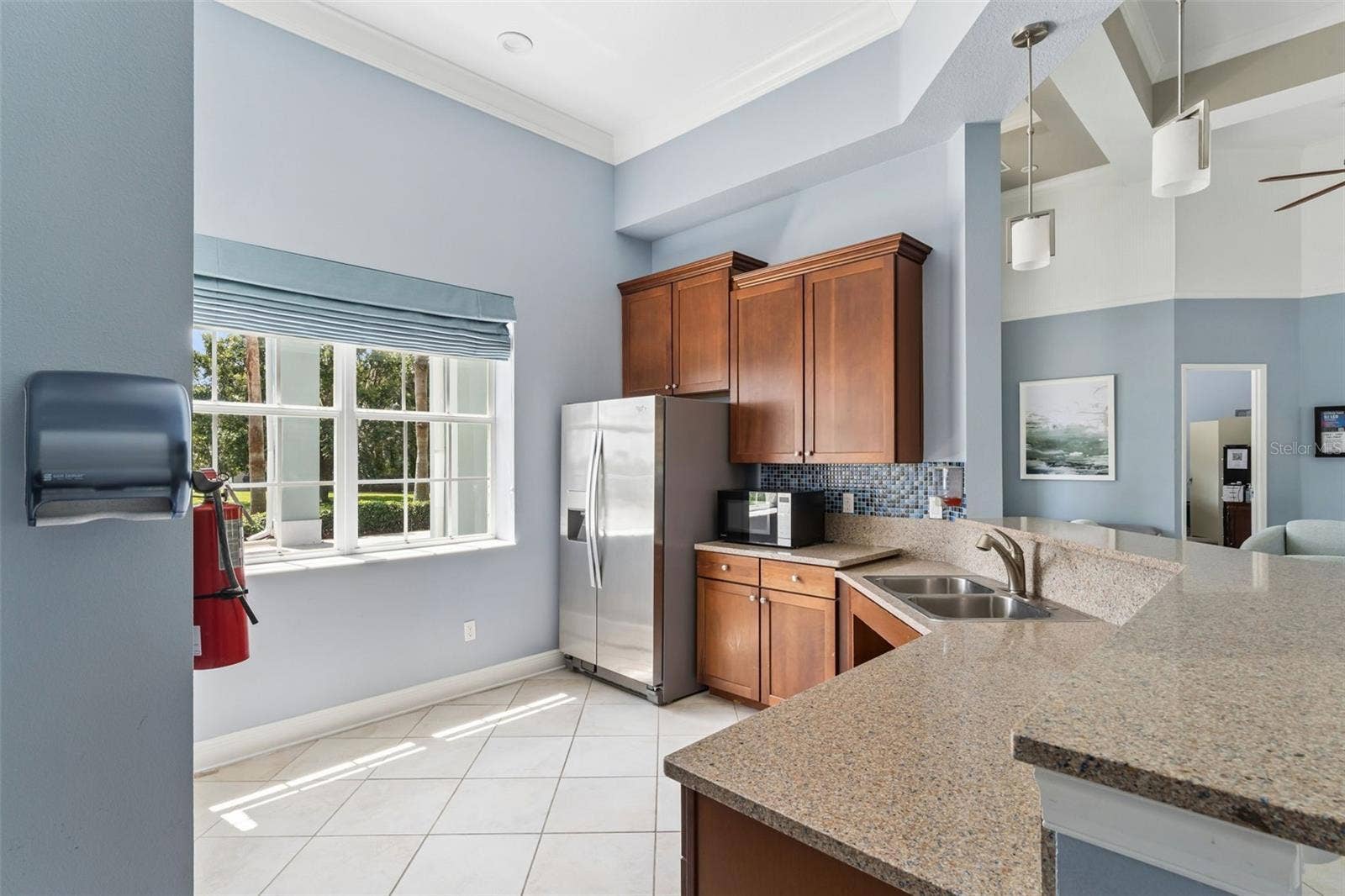589 BLUE CYPRESS DRIVE, Groveland, FL 34736 Clubhouse Kitchen