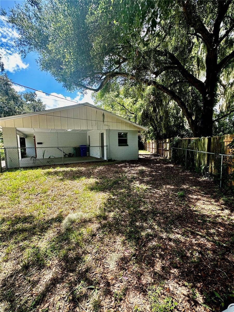 1305 ORANGE AVENUE, Tavares, FL 32778 1305 ORANGE AVENUE, Tavares, FL 32778