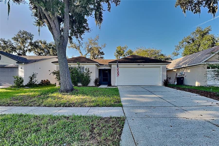 Property photo for Valrico, FL