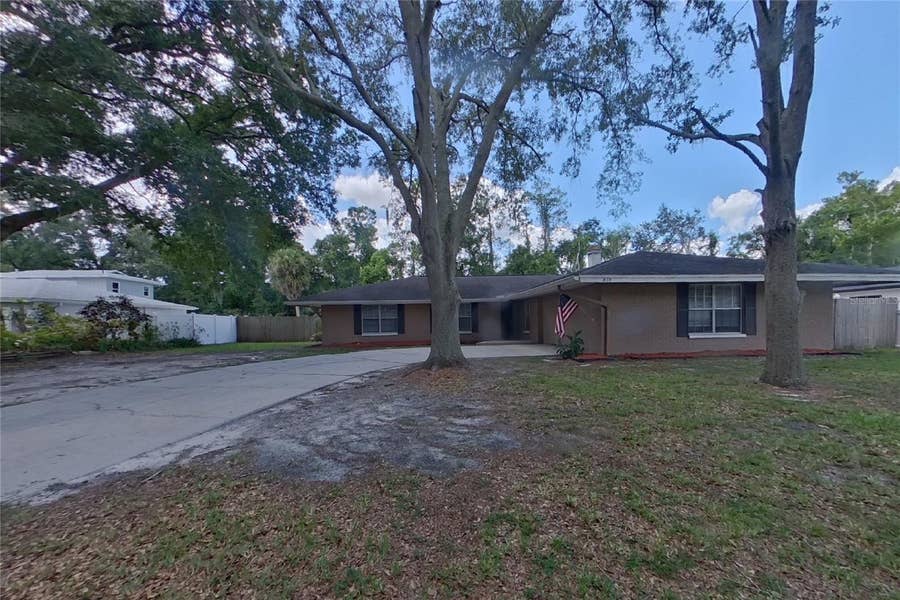 Property photo for Tampa, FL