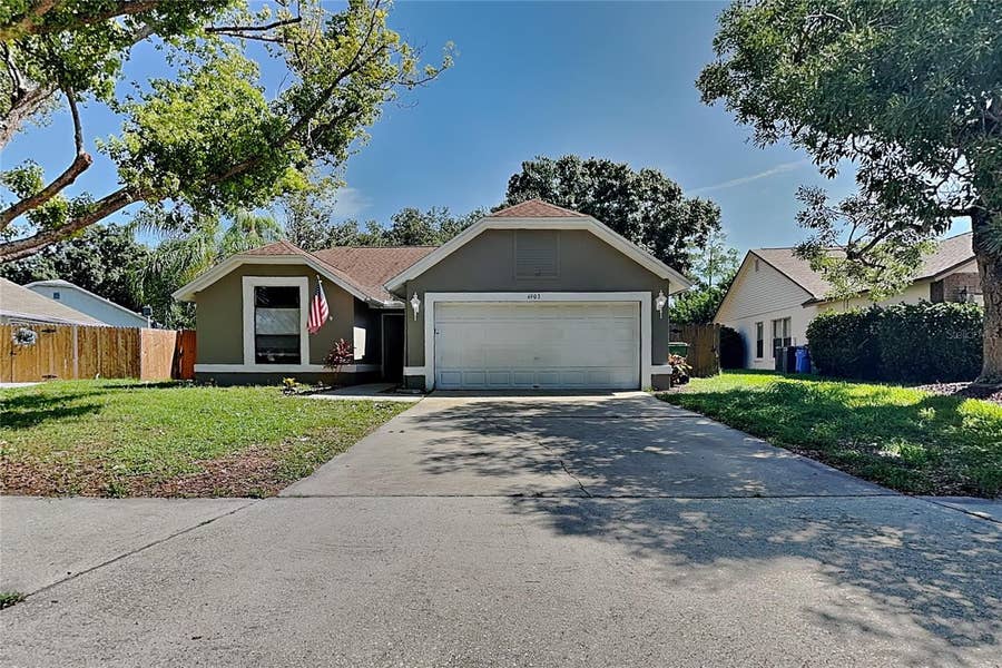 Property photo for Bradenton, FL
