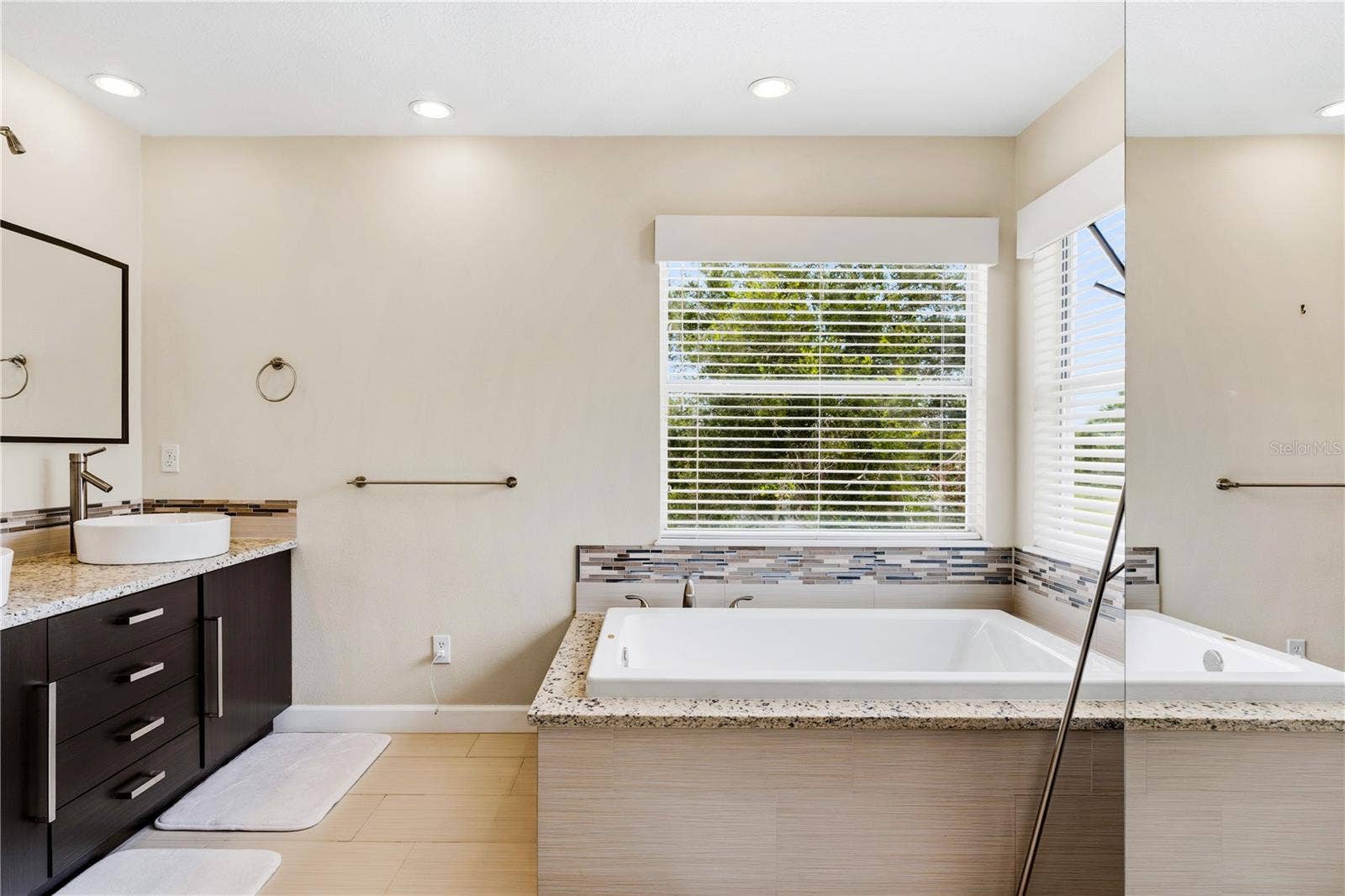 10355 EMERALD WOODS AVENUE, Orlando, FL 32836 10355 EMERALD WOODS AVENUE, Orlando, FL 32836