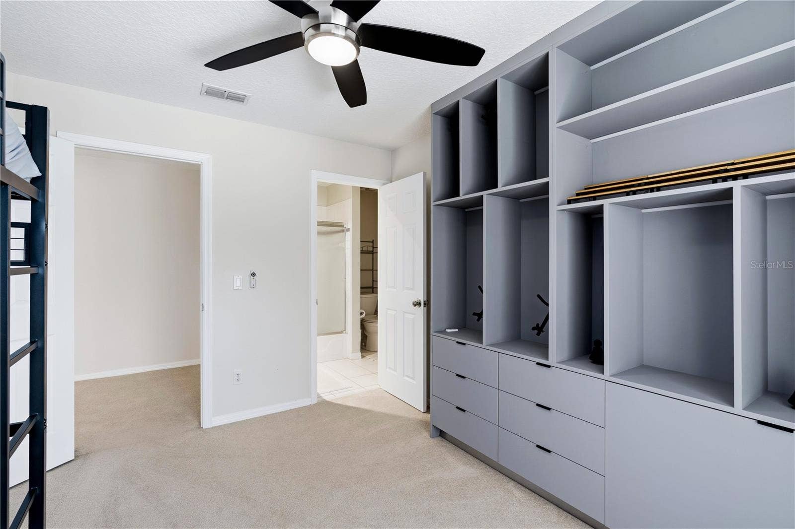 10355 EMERALD WOODS AVENUE, Orlando, FL 32836 10355 EMERALD WOODS AVENUE, Orlando, FL 32836