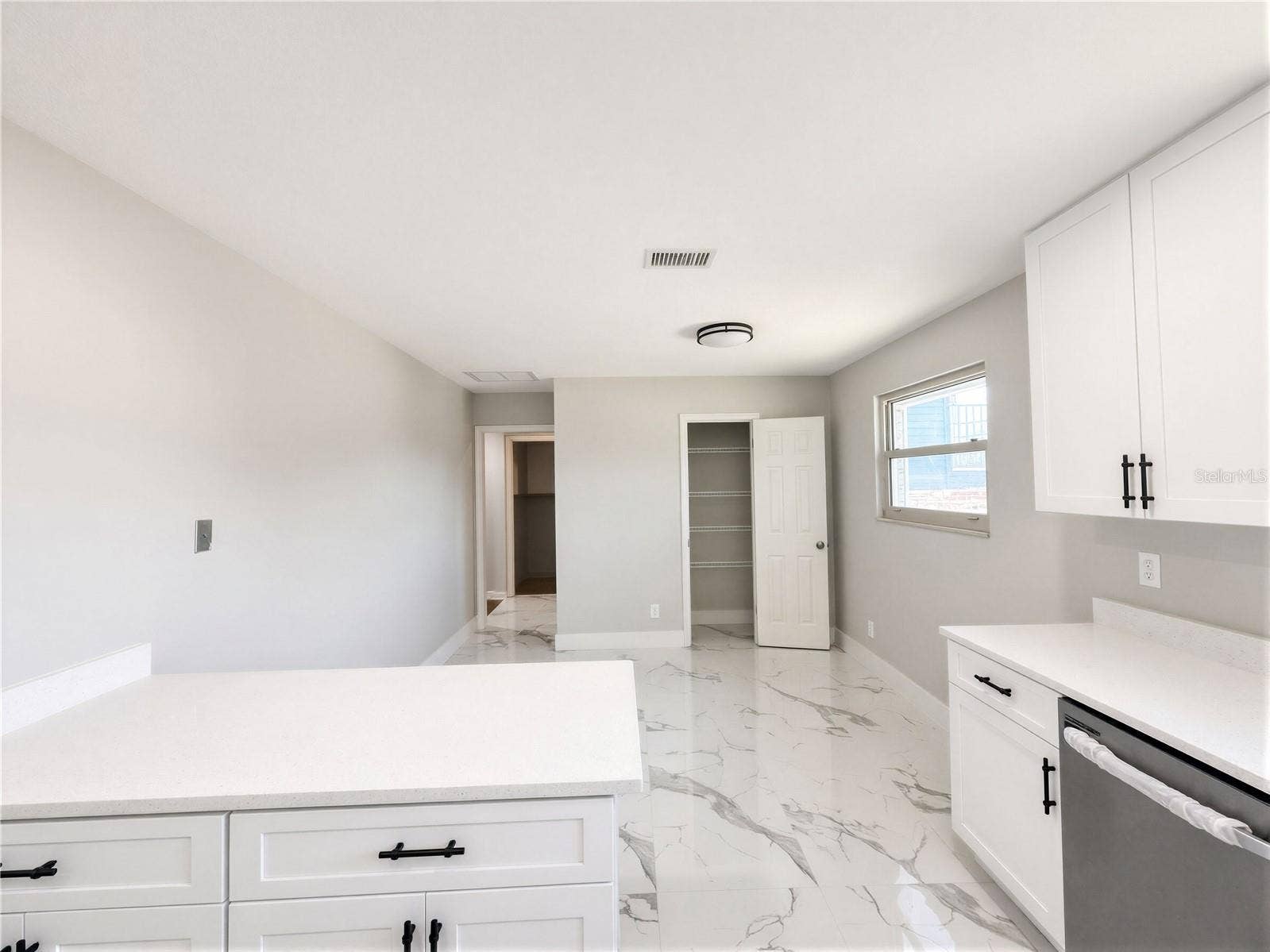 172 SEMINOLE DRIVE, Ormond Beach, FL 32174 172 SEMINOLE DRIVE, Ormond Beach, FL 32174