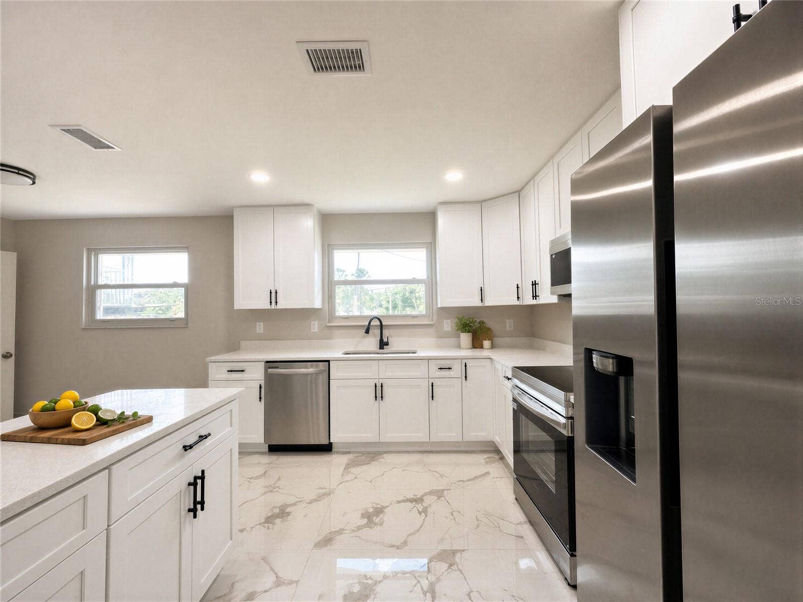 172 SEMINOLE DRIVE, Ormond Beach, FL 32174 172 SEMINOLE DRIVE, Ormond Beach, FL 32174