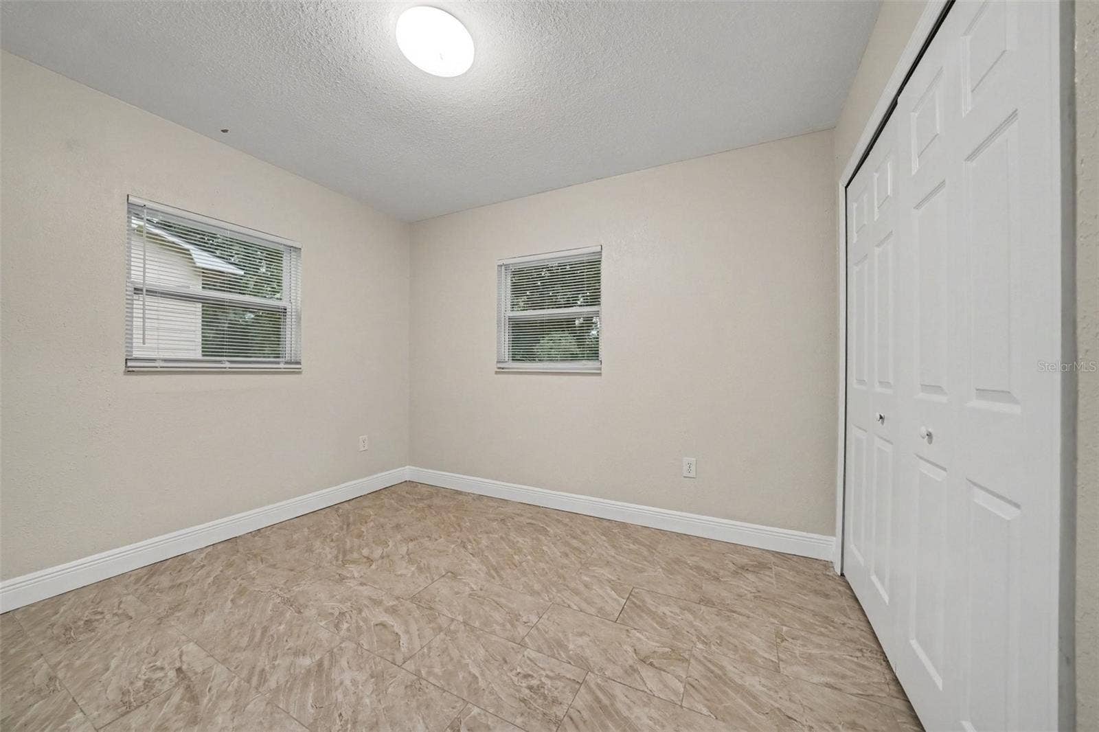 1339 E JACKSON AVENUE, Mount Dora, FL 32757
