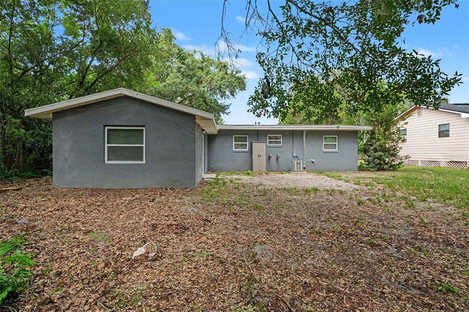 1339 E JACKSON AVENUE, Mount Dora, FL 32757
