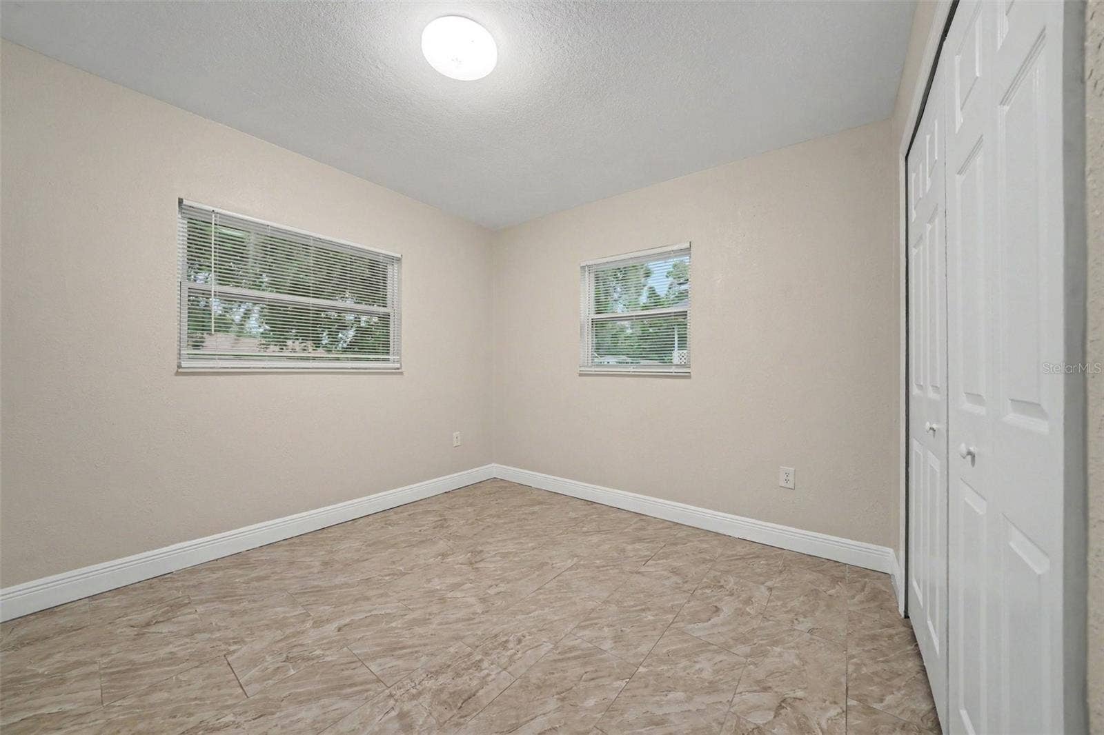 1339 E JACKSON AVENUE, Mount Dora, FL 32757