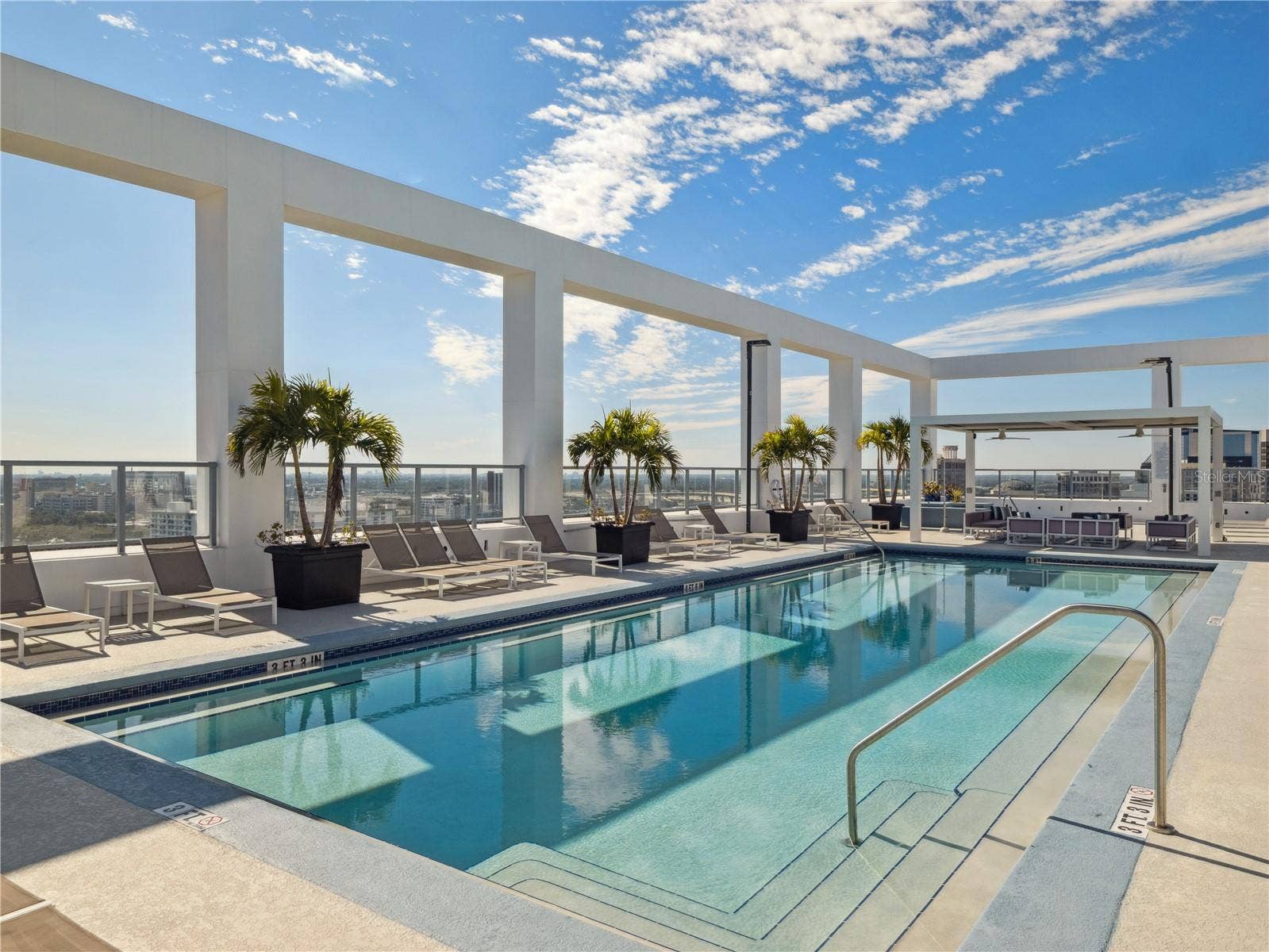 260 S OSCEOLA AVENUE, #1001, Orlando, FL 32801 Pool