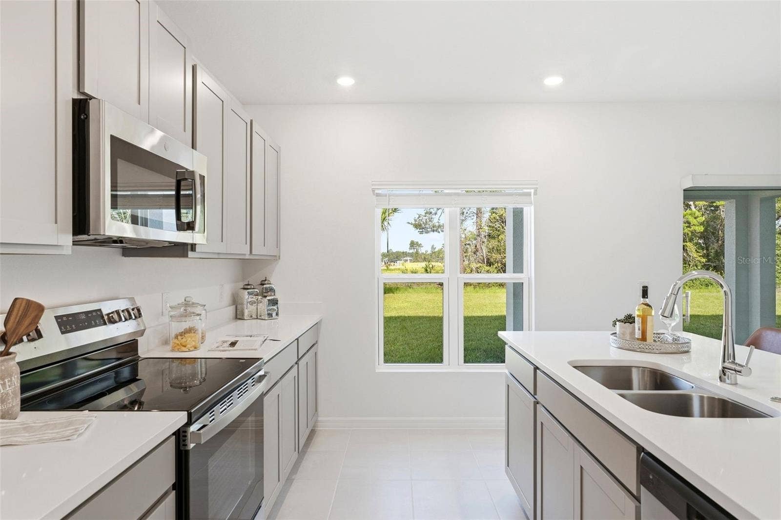 748 FARFIELDS STREET, Deland, FL 32724 Kitchen