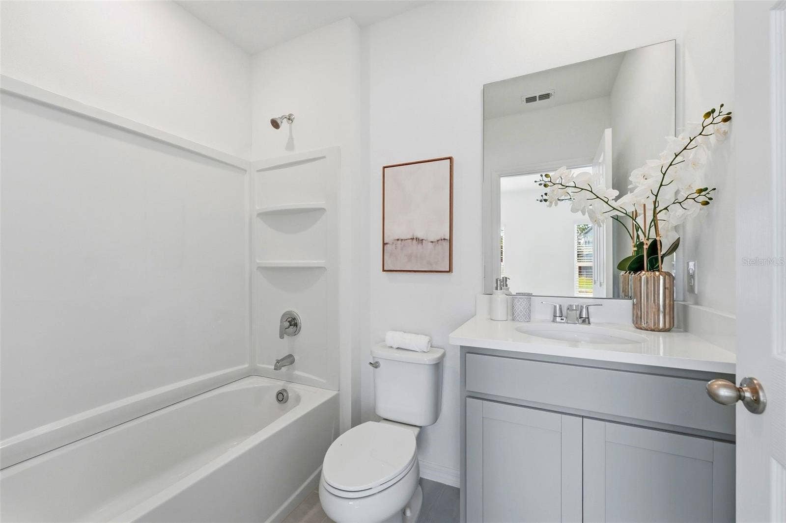 748 FARFIELDS STREET, Deland, FL 32724 Guest Bath