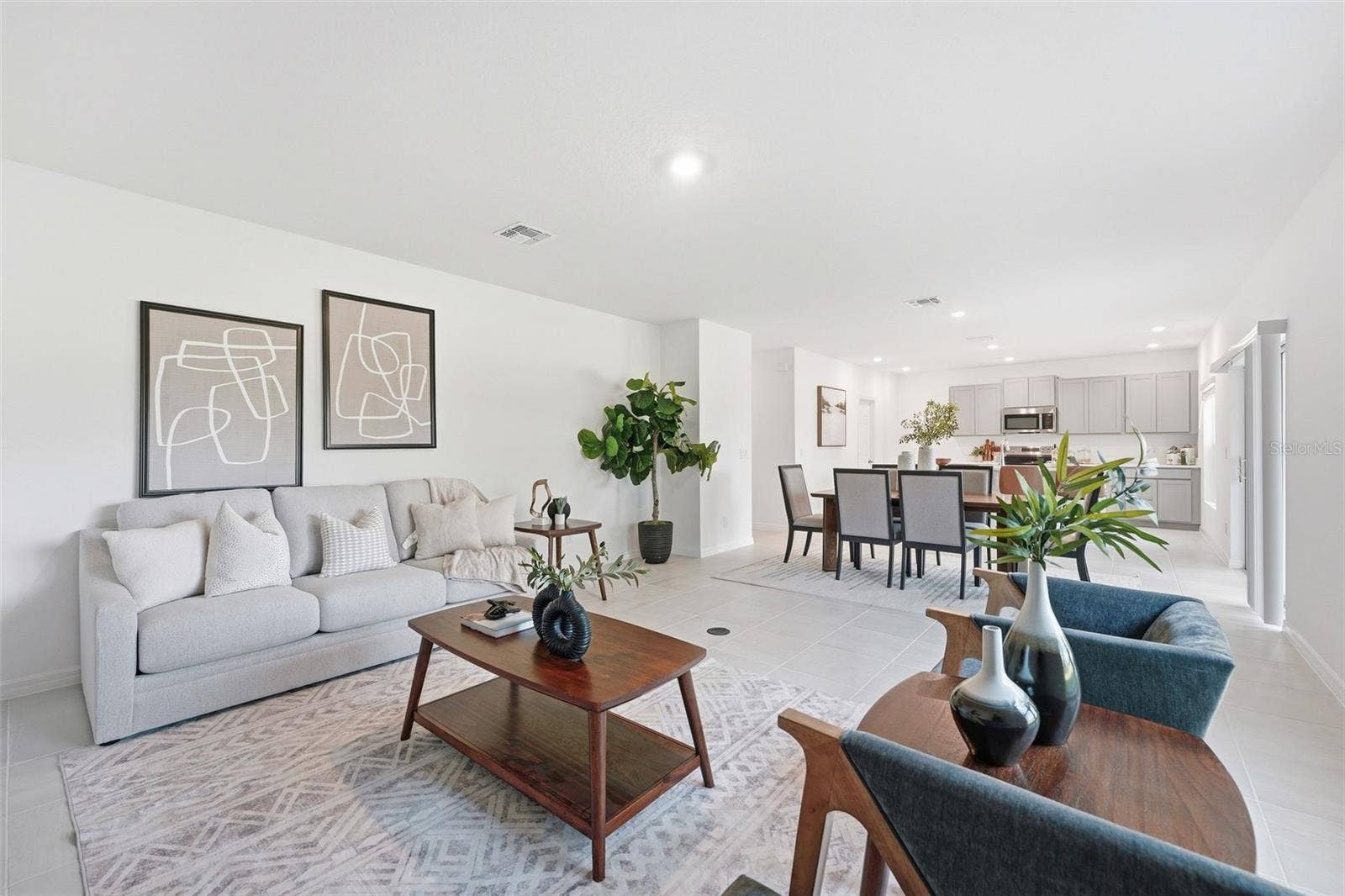 748 FARFIELDS STREET, Deland, FL 32724 Great Room